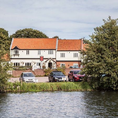 Wayford Bridge Inn Hotel Stalham Exteriör bild