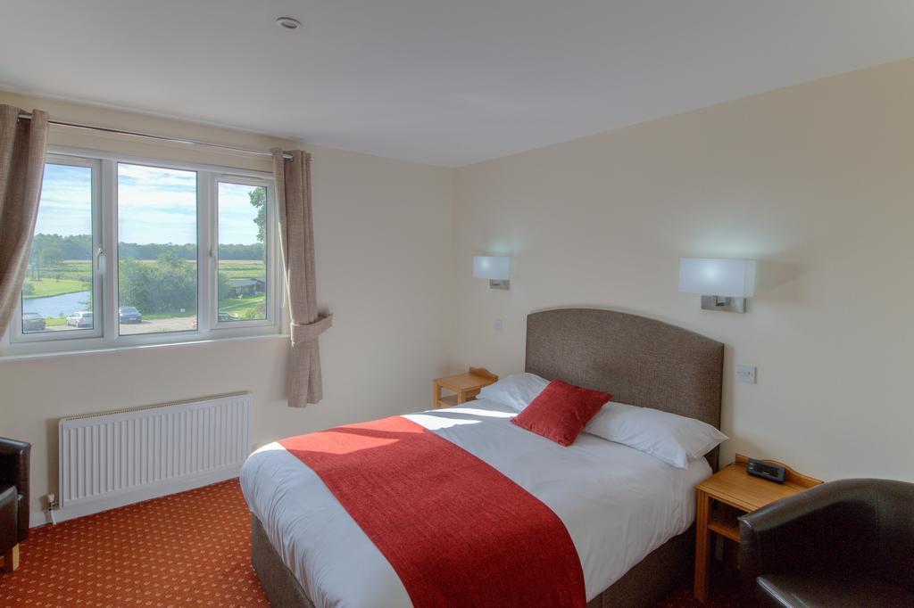 Wayford Bridge Inn Hotel Stalham Exteriör bild